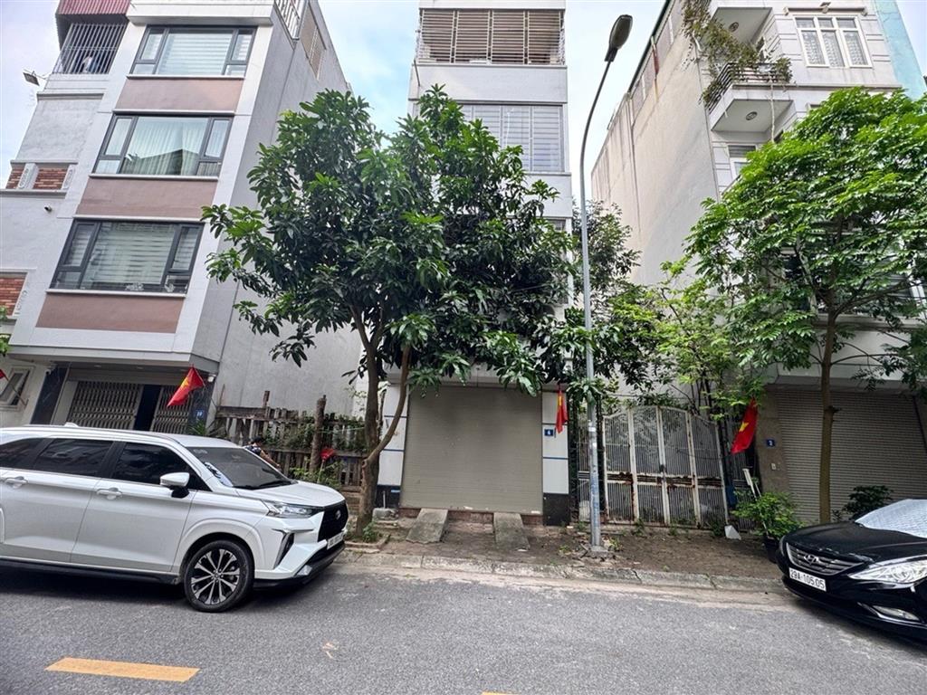 BÁN NHÀ VIỆT HƯNG 40M2- 4 TẦNG- VỈA HÈ, Ô TÔ TRÁNH ĐỖ- 12.X TỶ