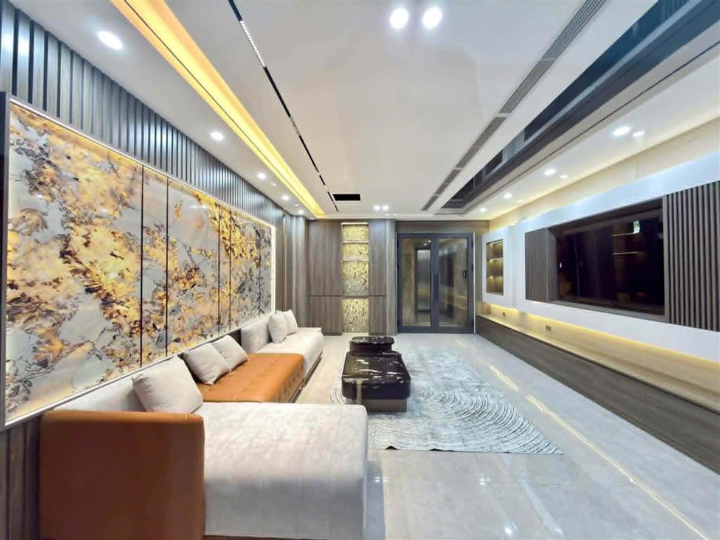 BÁN NHÀ THẠCH BÀN 40M2- 7 Tầng THANG MÁY- GARA Ô TÔ- 16.9 TỶ