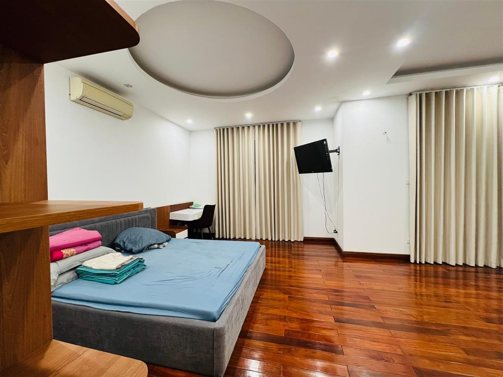 BÁN BIỆT THỰ SÀI ĐỒNG, LONG BIÊN 180M2- 4 TẦNG THANG MÁY, CẠNH VINHOMES- 48.5 TỶ