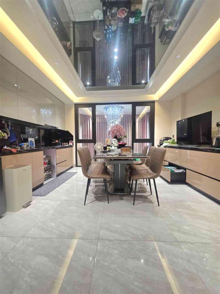 BÁN NHÀ NGỌC THỤY 60M2, 7 TẦNG THANG MÁY, GARA Ô TÔ, NỘI THẤT XỊN- 23.6 TỶ