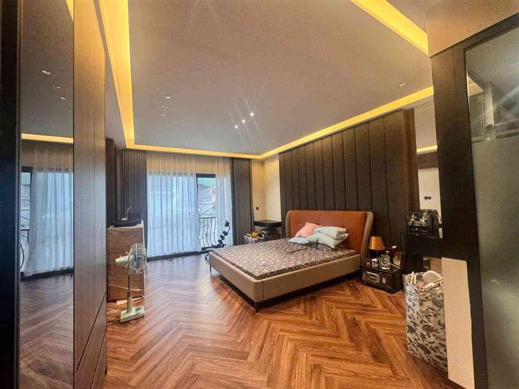 BÁN NHÀ NGỌC THỤY 60M2, 7 TẦNG THANG MÁY, GARA Ô TÔ, NỘI THẤT XỊN- 23.6 TỶ