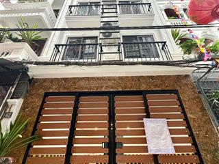 Bán tòa căn hộ dịch vụ 104m2, 35 tỷ vnd, khương trung,thanh xuân, ngay ngã tư sở 24pn, 24wc, 7 tầng