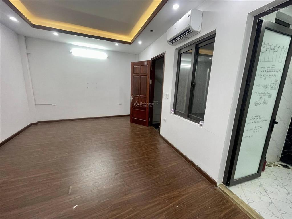Nhà mặt phố hoàng mai, giá cực chất 24,9 tỷ, 64m2, 5 tầng, thang máy, kinh doanh 7pn, 7wc, 5 tầng