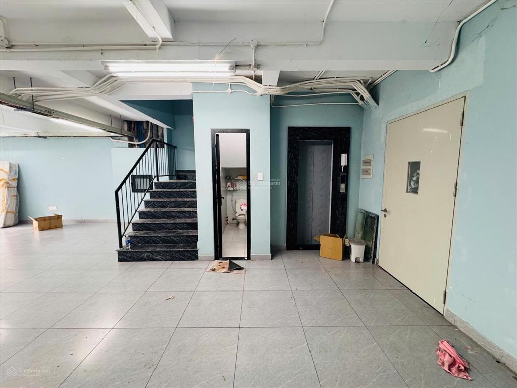Cho thuê nhà hẻm xe tải đường 26/3, quận bình tân  6 tầng (thang máy)