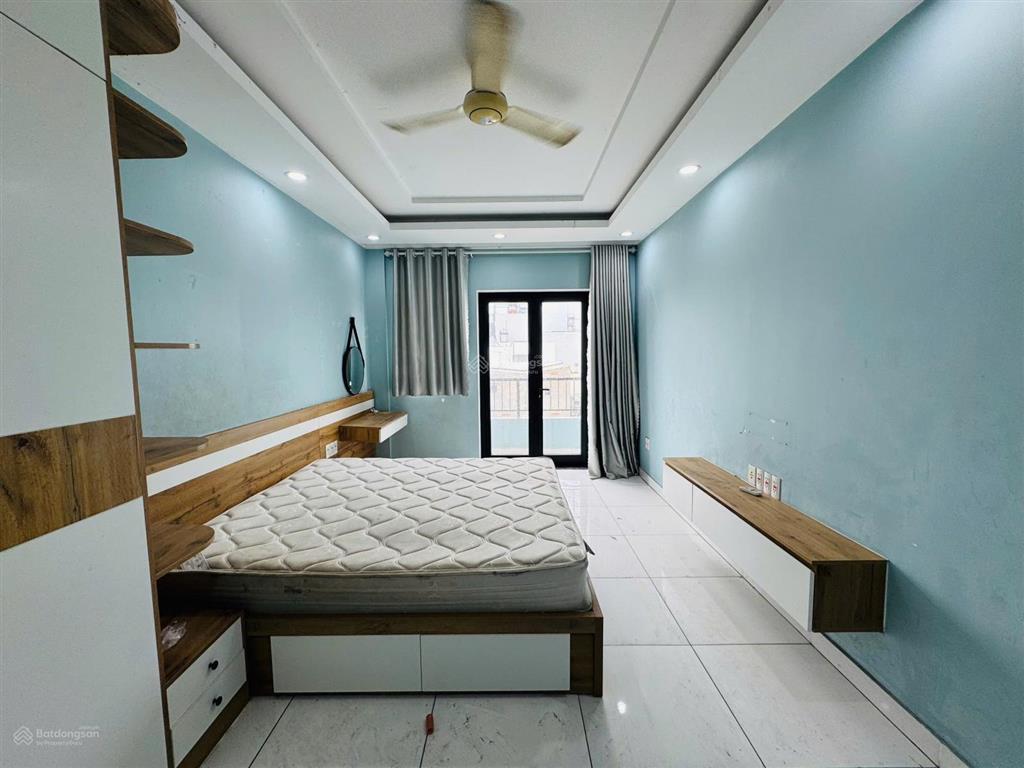 Cho thuê nhà hẻm xe tải đường 26/3, quận bình tân  6 tầng (thang máy)