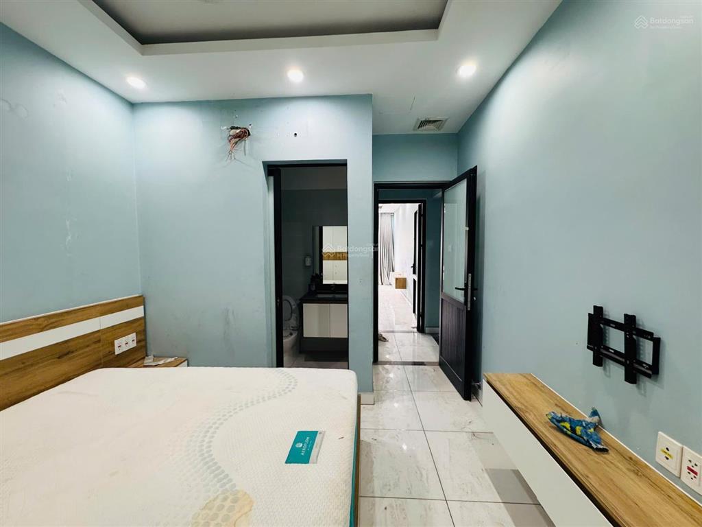 Cho thuê nhà hẻm xe tải đường 26/3, quận bình tân  6 tầng (thang máy)