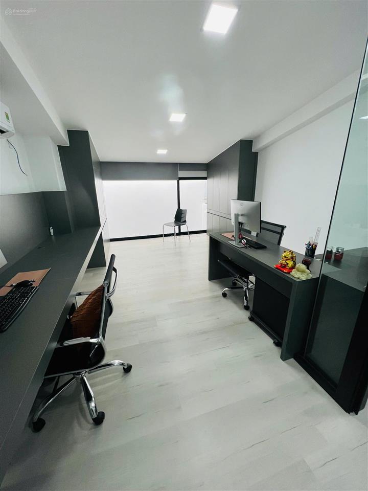 Cho thuê nhà mặt tiền kinh doanh quận 1
