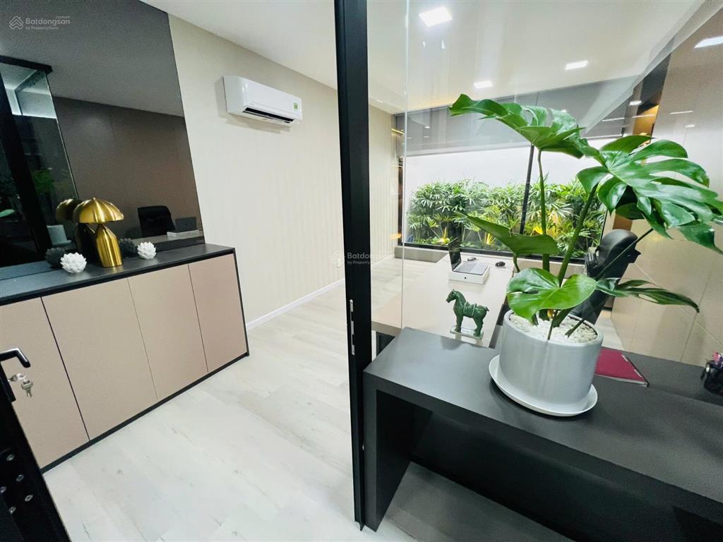 Cho thuê nhà mặt tiền kinh doanh quận 1