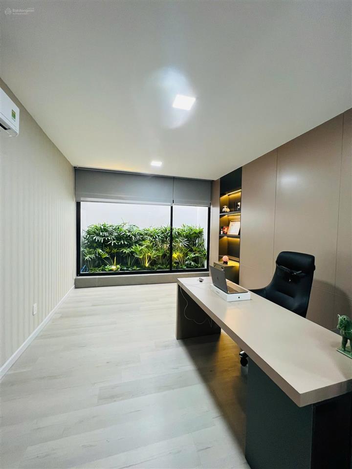 Cho thuê nhà mặt tiền kinh doanh quận 1