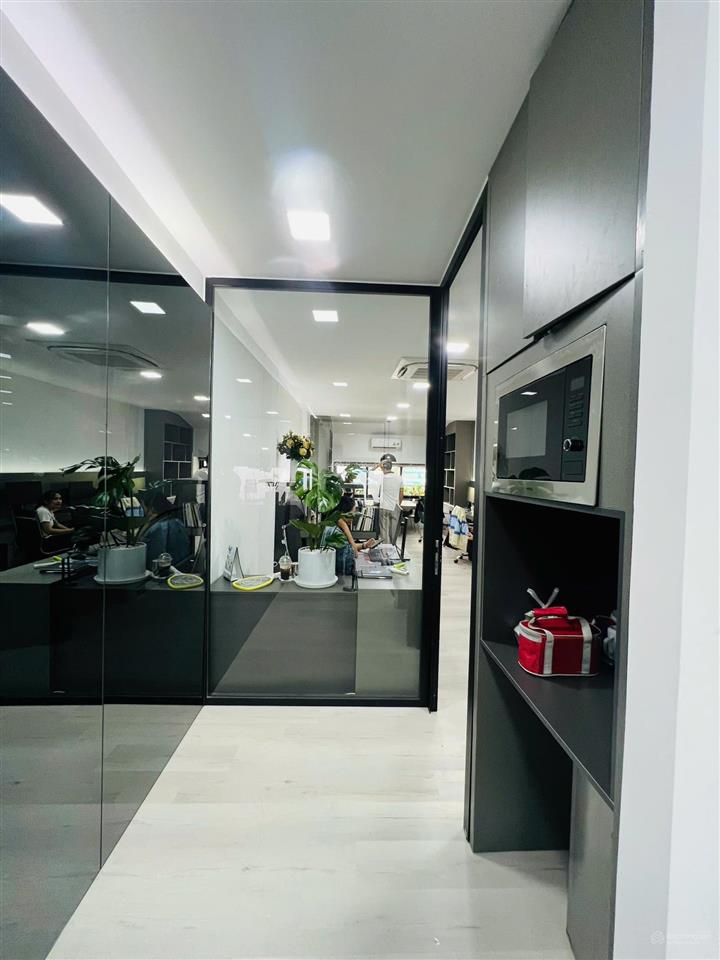 Cho thuê nhà mặt tiền kinh doanh quận 1