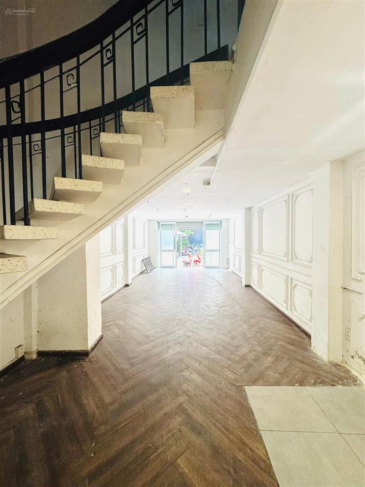Cho thuê nhà mt 190 hai bà trưng, quận 1