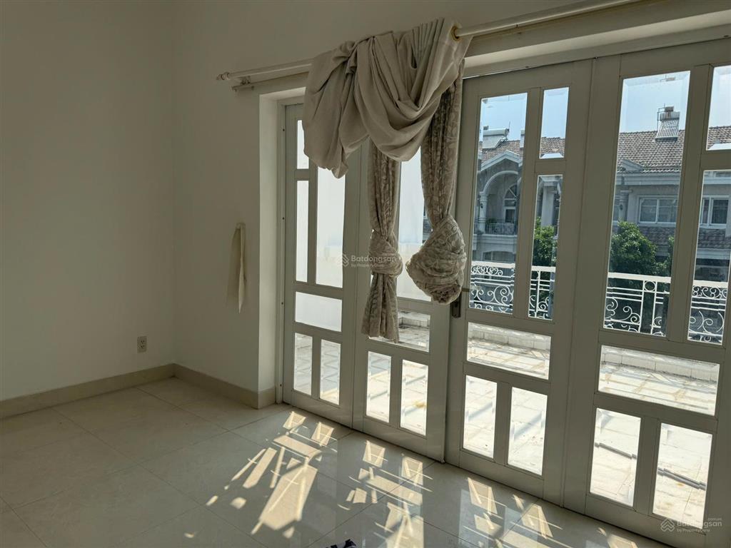 Biệt thự mỹ thái cho thuê nội thất cơ bản hay full đều được