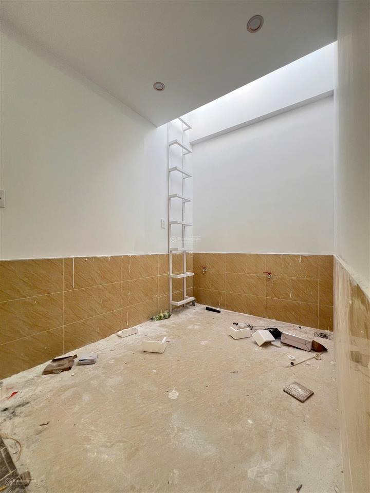 Bán nhà tại kiều đông  thôn hy tái, 2,5 tỷ, 52m2, 3pn, 3wc, pháp lý đầy đủ