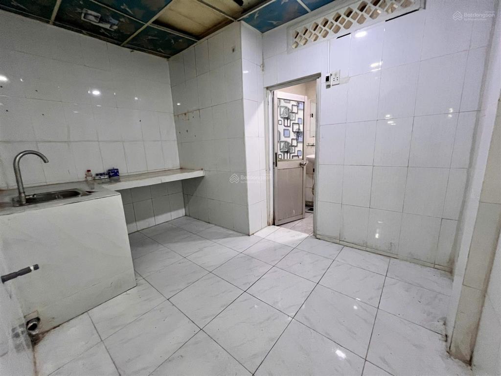 Cho thuê nhà cách phố đi bộ nguyễn huệ khoảng 500m