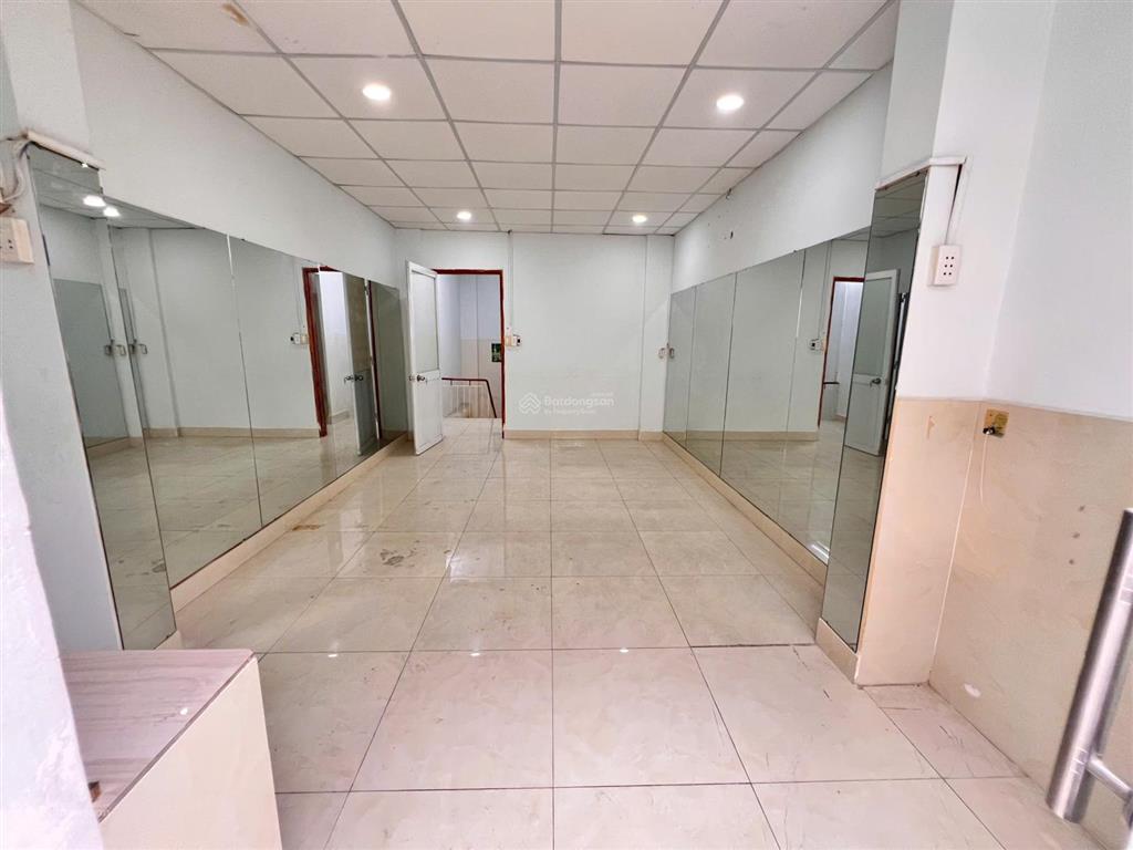 Cho thuê nhà nguyên căn mt đường bàn cờ  q3