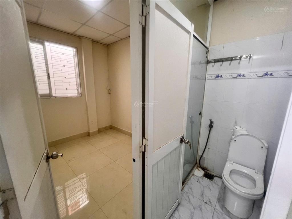 Cho thuê nhà nguyên căn mt đường bàn cờ  q3