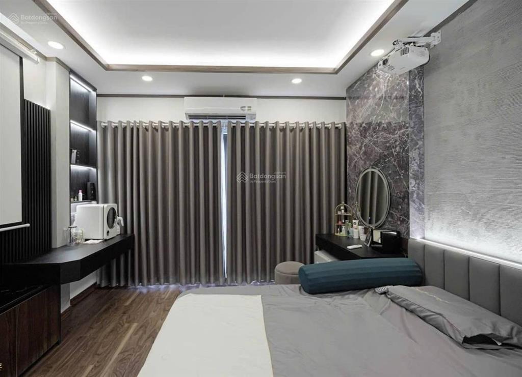 Bán nhà phân lô phố tân mai 42m2 6 tầng mt 4.1m  view hồ gara ô tô  giá 10.2 tỷ