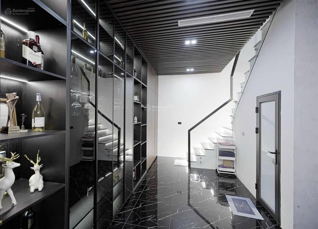 Bán nhà phân lô phố tân mai 42m2 6 tầng mt 4.1m  view hồ gara ô tô  giá 10.2 tỷ