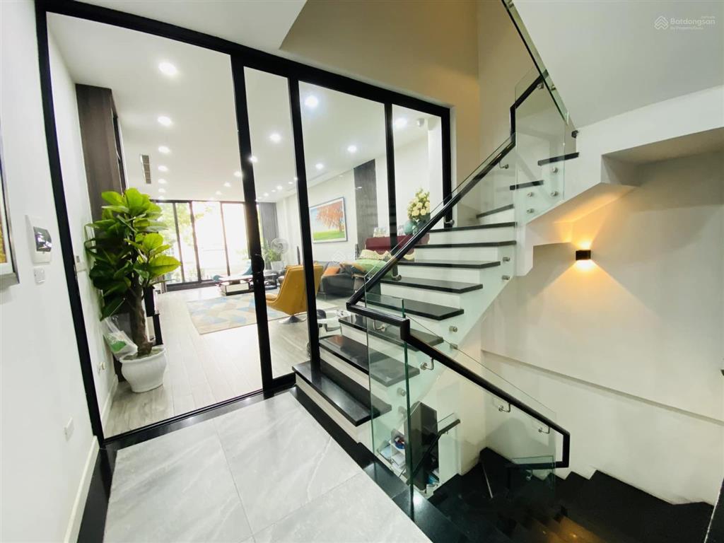 Bán nhà mặt phố vương thừa vũ, dt 76m2, 5t, mt 5m  21.5 tỷ, kinh doanh sầm uất, hiếm!