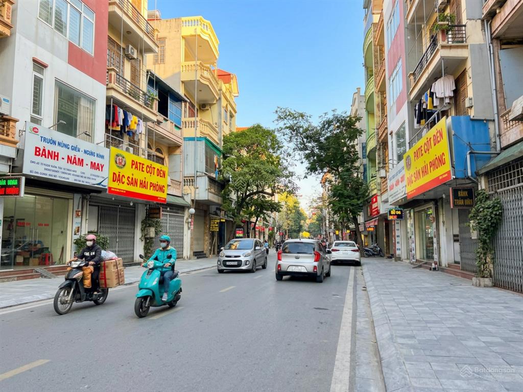 Bán gấp nhà mặt phố nguyễn ngọc nại, 72m x5t mt 5m chỉ 22.5 tỷ  đẹp hiếm có