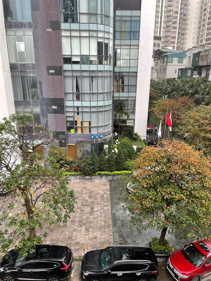 Chính chủ cho thuê văn phòng 80m2 thông sàn, đẹp, giá tốt tại phố dương khuê, cầu giấy