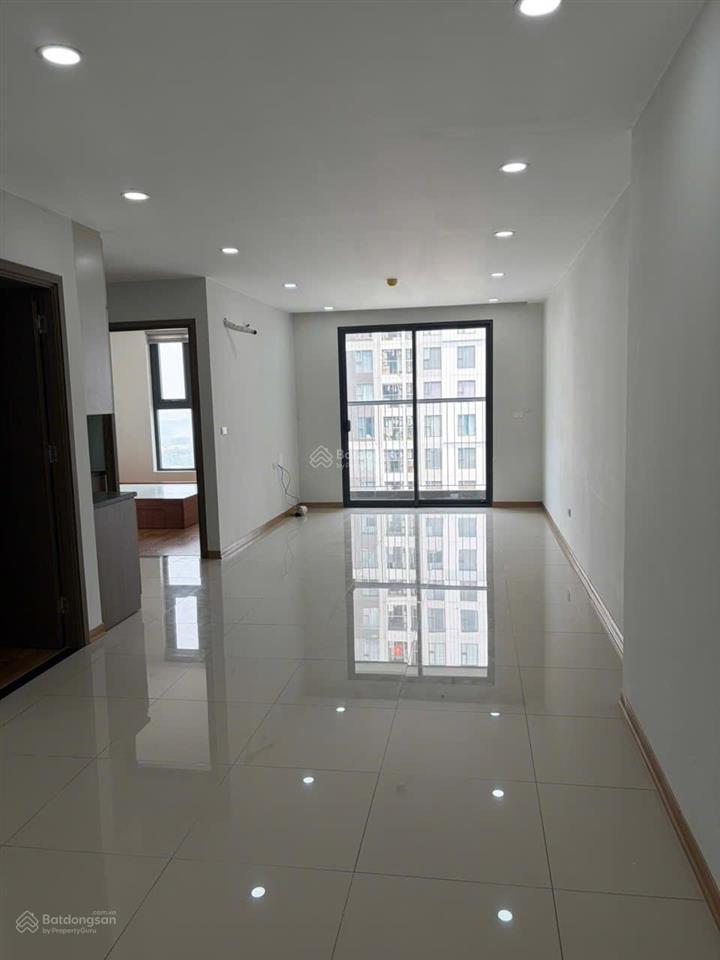 Cho thuê căn dv01 rose town ngọc hồi
diện tích 90m2. thiết kế 3 ngủ, 2 wc, 2 ban công