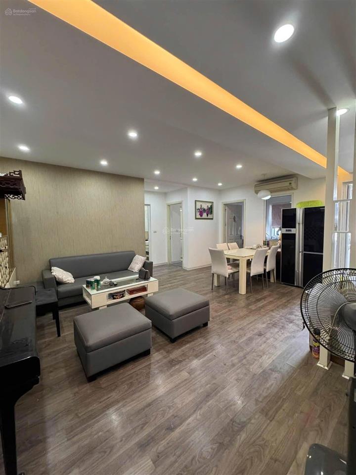 Cho thuê căn hộ vp3 linh đàm
sổ đỏ 92,3m2
nhà 3 ngủ, 2 vệ sinh, nội thất full đồ