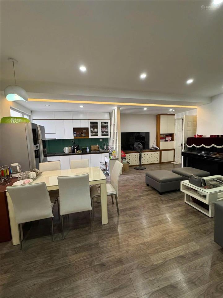 Cho thuê căn hộ vp3 linh đàm
sổ đỏ 92,3m2
nhà 3 ngủ, 2 vệ sinh, nội thất full đồ