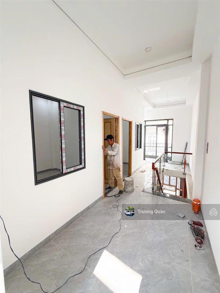 Bán nhà phố 1 trệt 1 lầu p. bửu hoà  gần ngã tư chợ đồn  cách đường nguyễn tri phương chỉ 70m