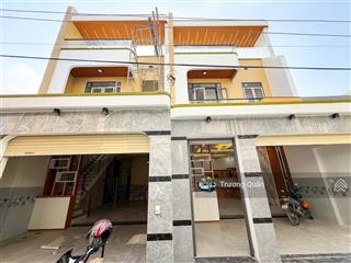 Bán nhà phố 1 trệt 1 lầu p. bửu hoà  gần ngã tư chợ đồn  cách đường nguyễn tri phương chỉ 70m