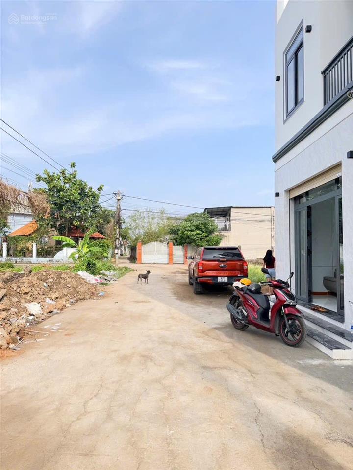 Bán nhà 1 trệt 1 lầu (đã hoàn công)  gần cầu hóa an