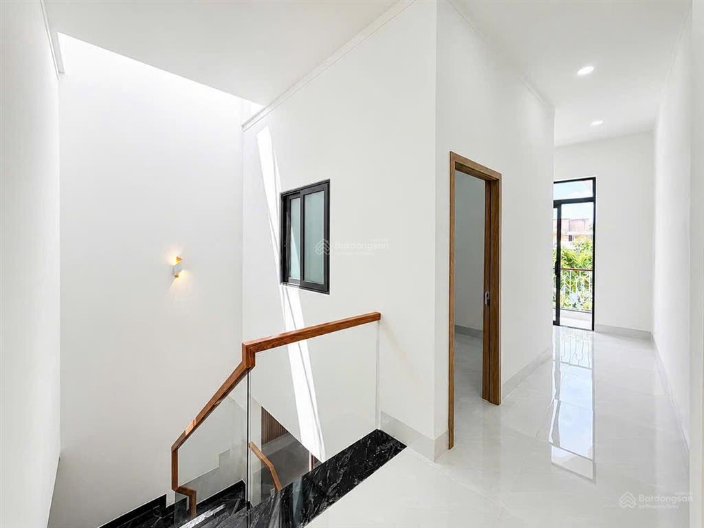 Bán nhà 1 trệt 1 lầu  gần siêu thị metro  quảng trường tỉnh  tp. đồng nai