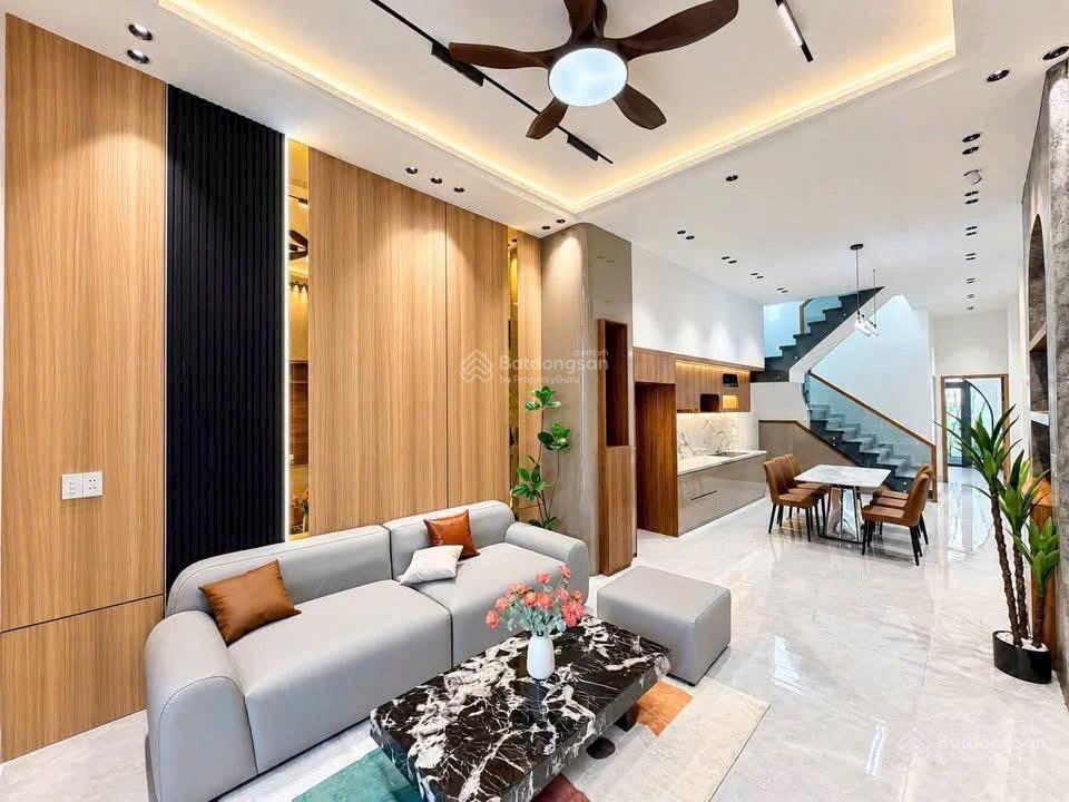 Bán nhà 1 trệt 1 lầu gần trung tâm hành chính p long bình (p. hố nai cũ)  mặt tiền kinh doanh