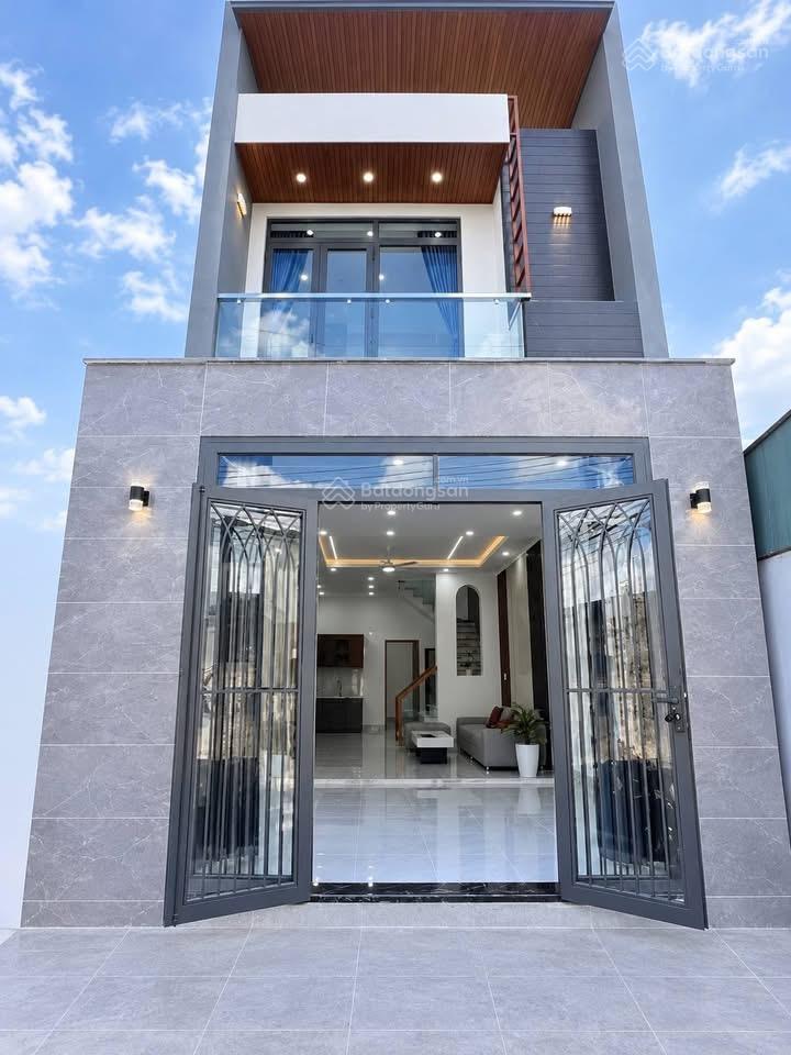 Bán nhà lầu hiện đại  gần bigc ngã tư tân phong  kp1 trảng dài, sau lưng công an pccc