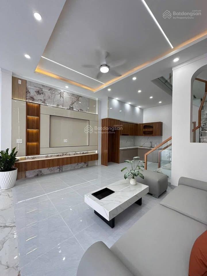 Bán nhà lầu hiện đại  gần bigc ngã tư tân phong  kp1 trảng dài, sau lưng công an pccc