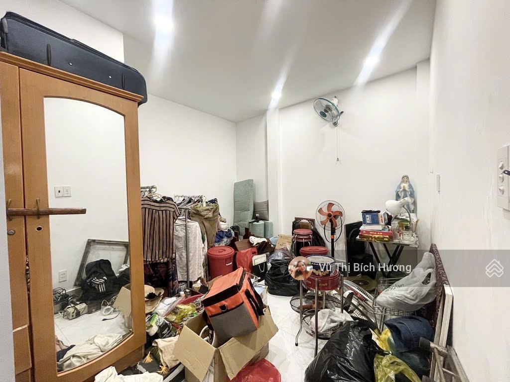 Hẻm 1014 cmt8  đối diện cư xá tự do, gần cv lê thị riêng