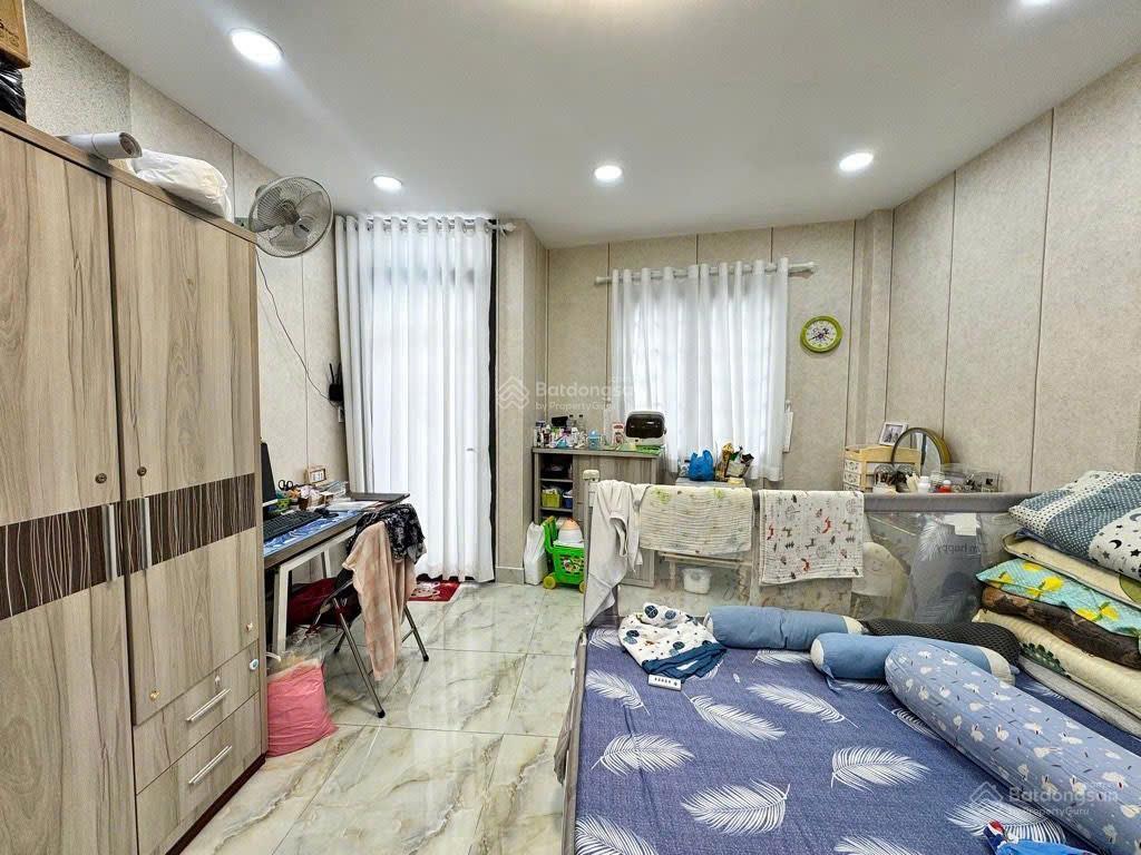 Bán nhà trung tâm phú nhuận  hoàng sa  36m2  67 tỷ sát mặt tiền