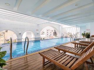Bán khách sạn 4 sao  9 tầng  có hồ bơi  rộng hiếm giữa trung tâm phú nhuận  350m2
