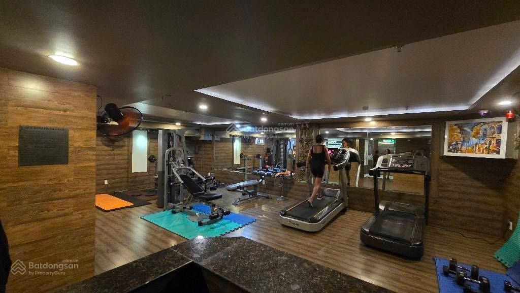 Bán khách sạn 4 sao  9 tầng  có hồ bơi  rộng hiếm giữa trung tâm phú nhuận  350m2