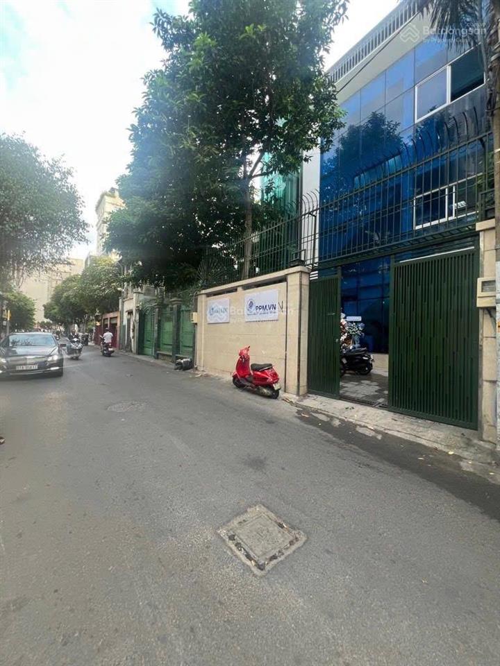 Toà nhà mt hoàng diệu  phú nhuận  5 tầng  có thang máy  nhà mới  dòng tiền 155tr/tháng