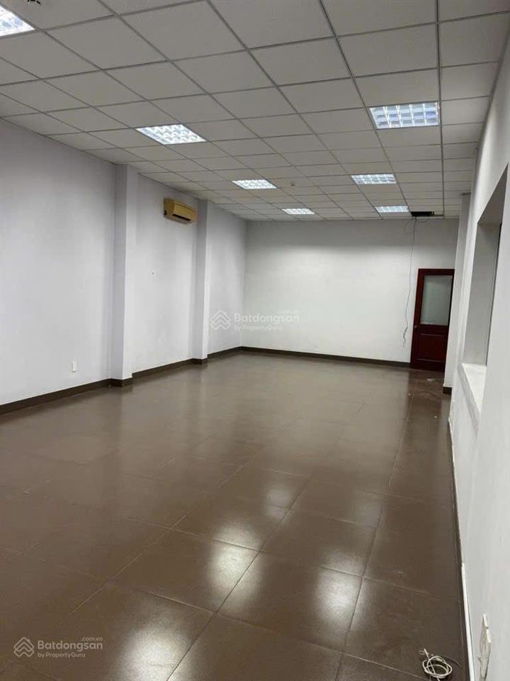 Toà nhà mt hoàng diệu  phú nhuận  5 tầng  có thang máy  nhà mới  dòng tiền 155tr/tháng