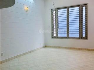 Nhà c4 hẻm hồng lạc gần bàu cát lạc long quân lý thường kiệt chỉ 6.98 tỷ