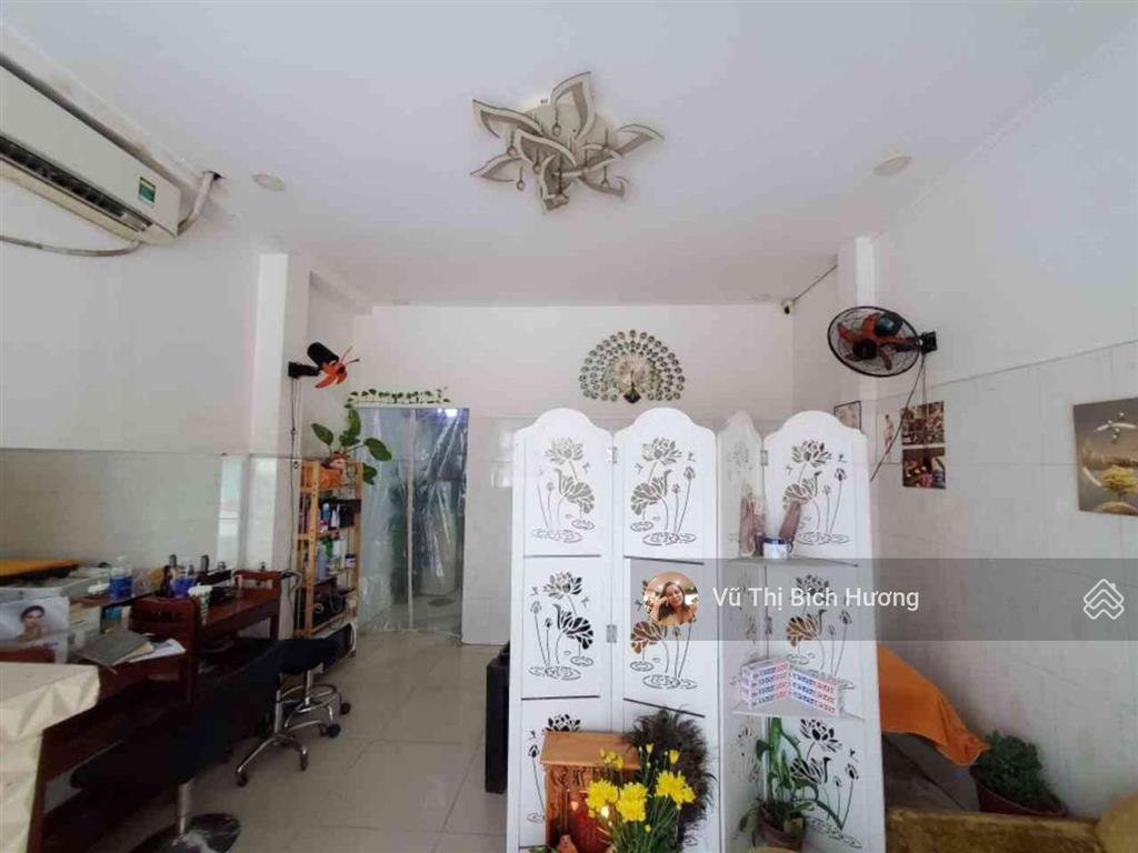 Mặt tiền kinh doanh lô góc 2 tầng  phan sào nam  vị trí khu vip bàu cát  chính chủ cần bán gấp