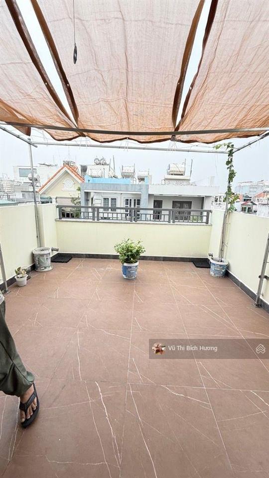 Nhà mặt tiền  hoa sữa  5 tầng  ngang 4.6m  154m  giá 39 tỷ