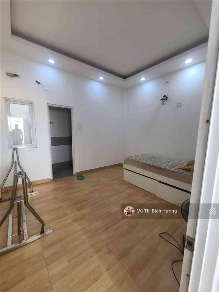 Nhà lê hồng phong  3 tầng  ngang 4.6m  hòa hảo  hùng vương  giá 9.2 tỷ