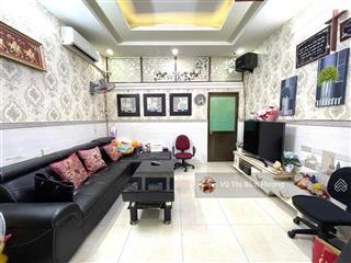Nhà thành thái  3 tháng 2  2 tầng  ngang 4.5m  78m  giá 9.7 tỷ