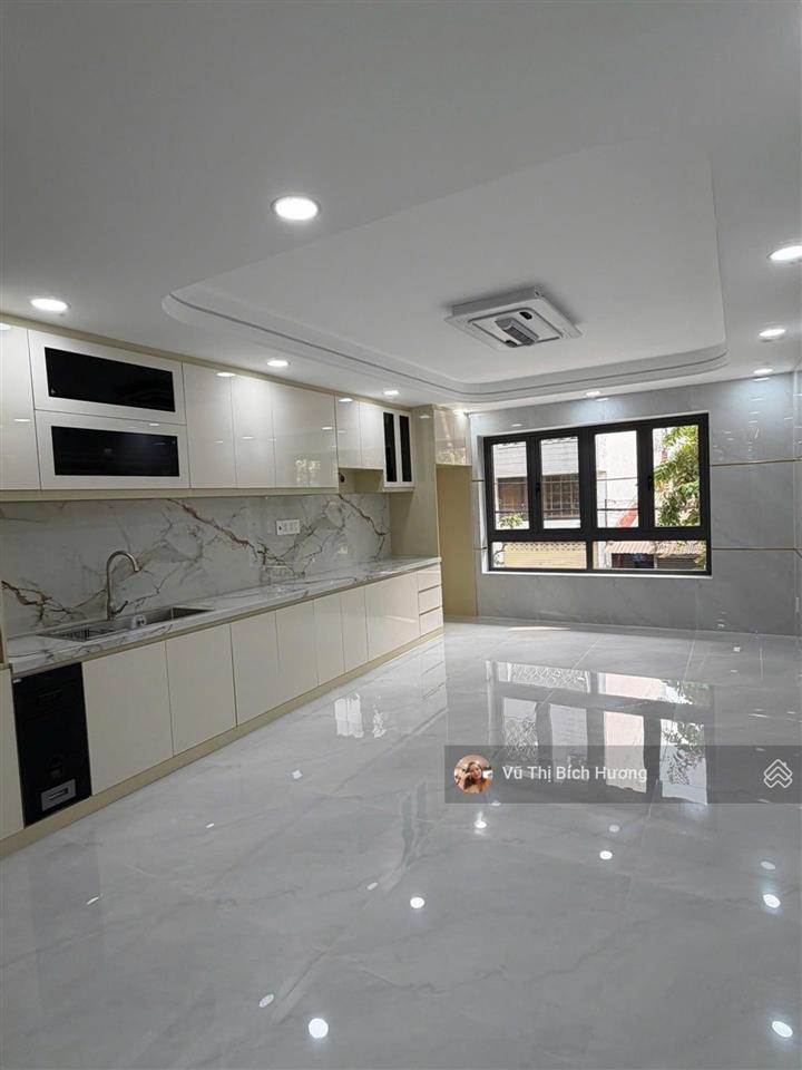 Nhà cao thắng  hẻm xe hơi  điện biên phủ  3 tháng 2  ngang 6.1m  137m