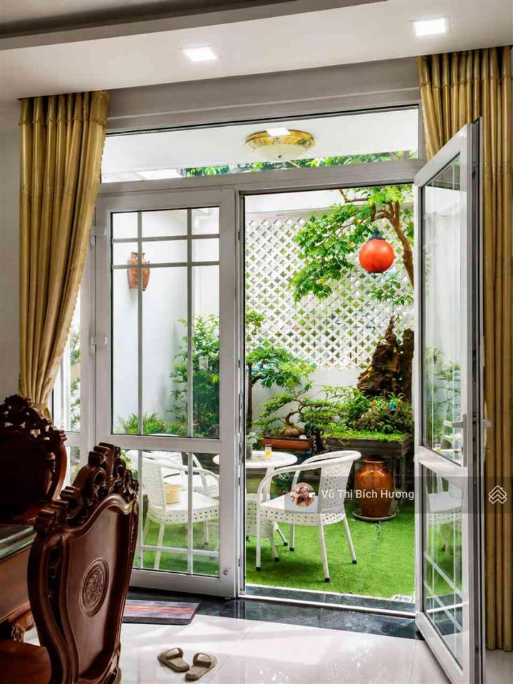 Mặt tiền kinh doanh ngô gia tự  bà hạt  4 tầng  ngang 8.6m  132m  giá 32.6 tỷ
