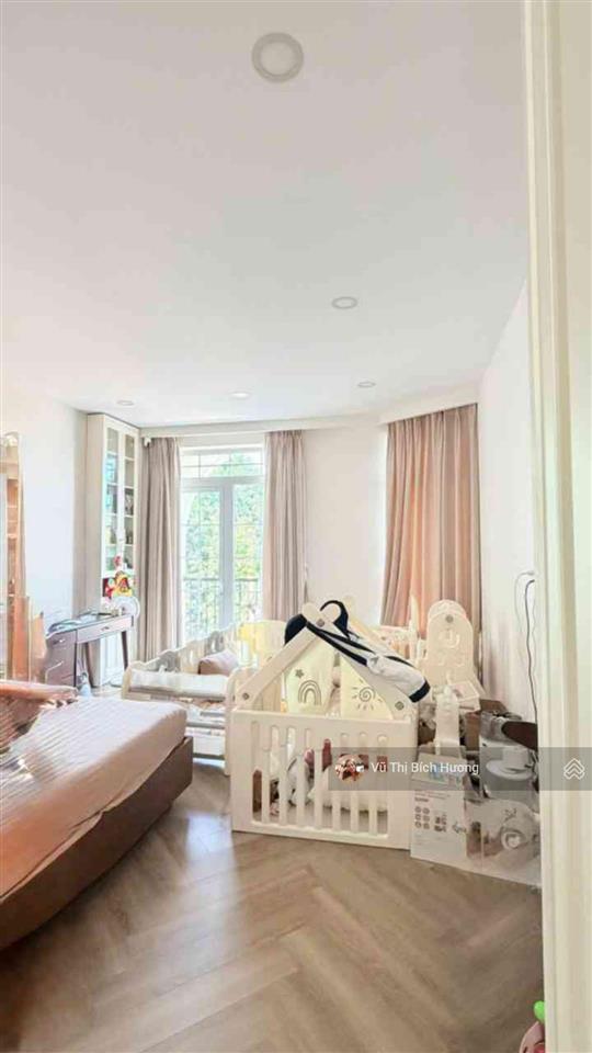 Hẻm xe tải  nhà đẹp  nội thất xịn  hoàng sa  không gian đón ánh sáng tự nhiên  thoáng mát