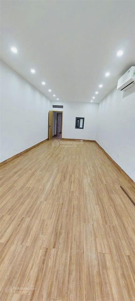 Cho thuê nhà nguyên căn hoa lâm, việt hưng phù hợp làm văn phòng